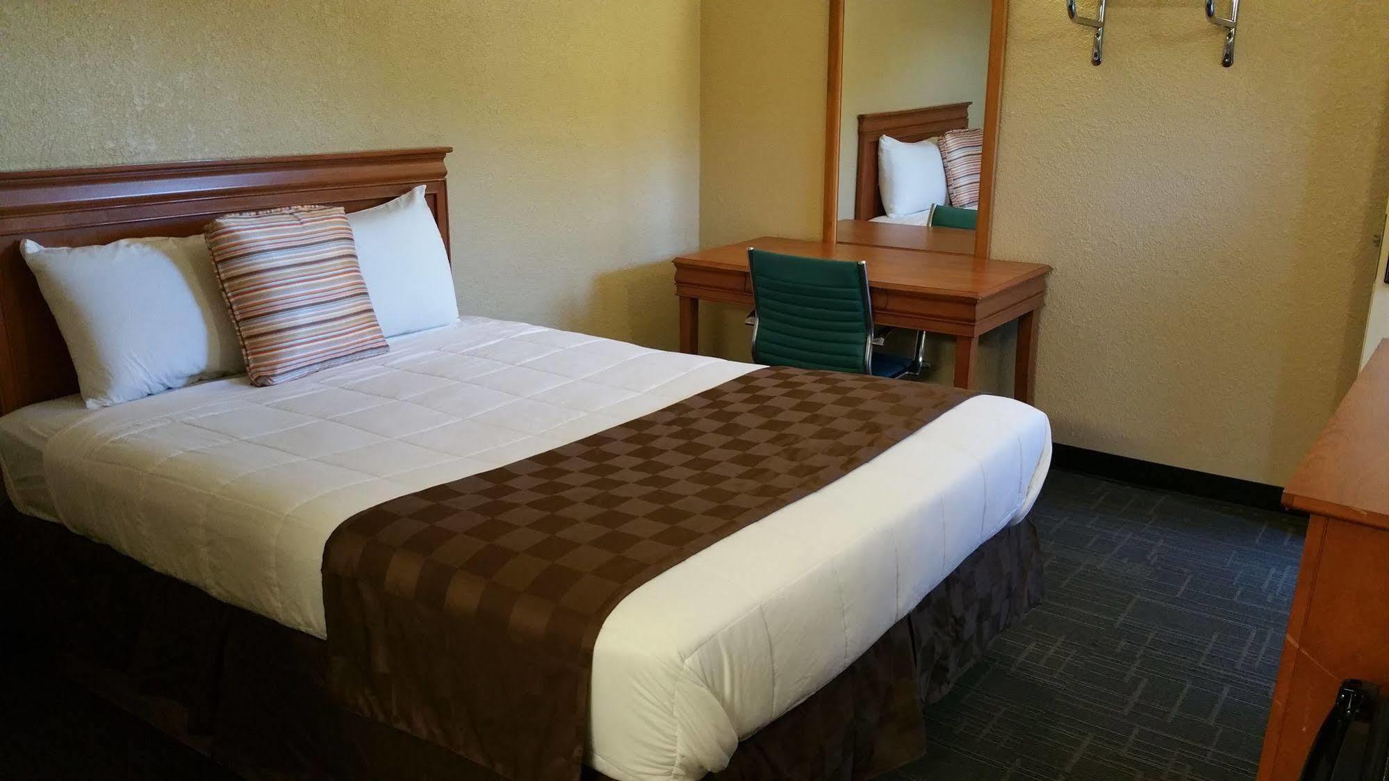 Henryetta Economy Express Inn מראה חיצוני תמונה